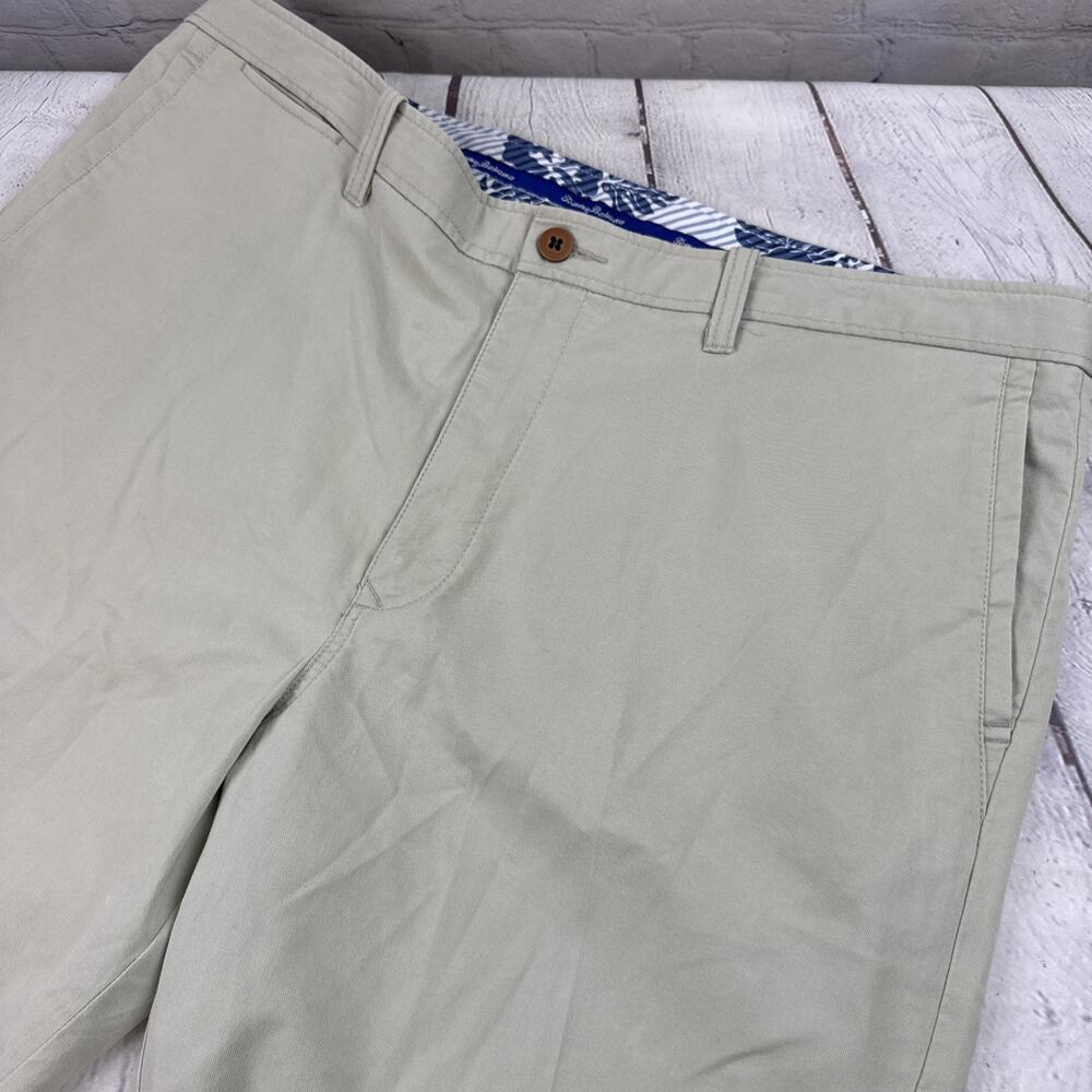 Tommy Bahama Men’s Beige Khaki Tan Flat Front Shorts Sz 40